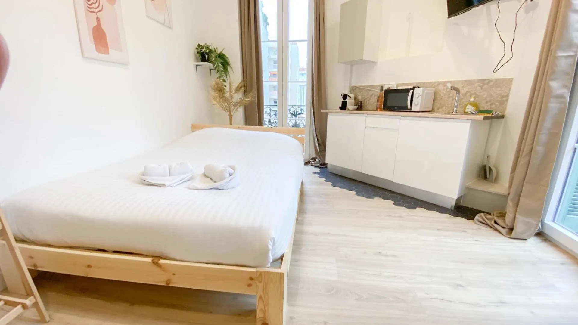 Hotel apartamentowy Hotel Les Orangers Nicea