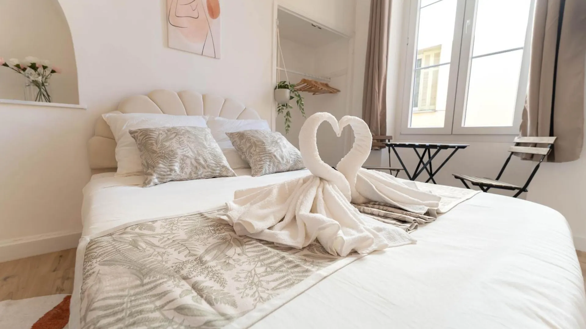 Hotel Les Orangers Nice 0*,  France